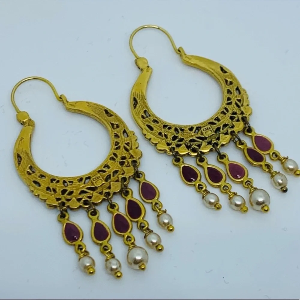 The Museum Company | Earrings | Enamel & Pearl